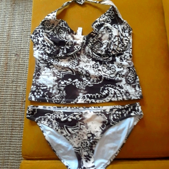 Victoria Secret 2 piece bathing suit - Picture 1 of 3